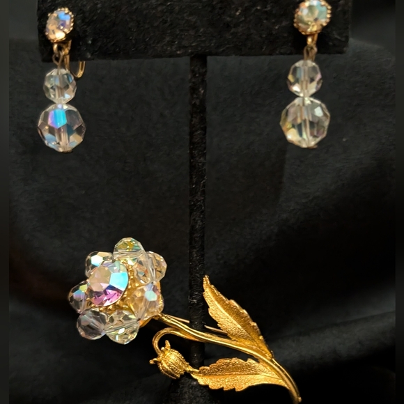 #30. Vintage 50s Gold & Crystal AB Stones Brooch & Earrings - Picture 5 of 5